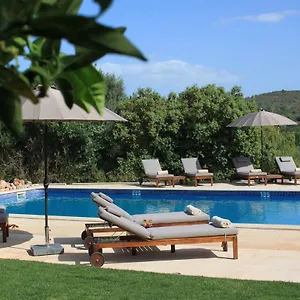 Bed & Breakfast Quinta Da Luz - A Luxury Boutique