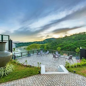 Fox Hotel Kandy
